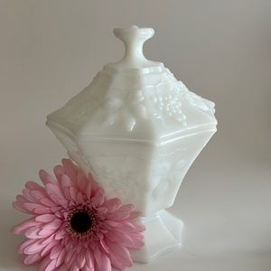 Vintage 1950s Anchor Hocking milkglass lidded
candy dish, Grape and Cable